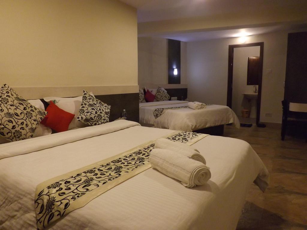 Hotel The Majestic Crown Ooty Esterno foto